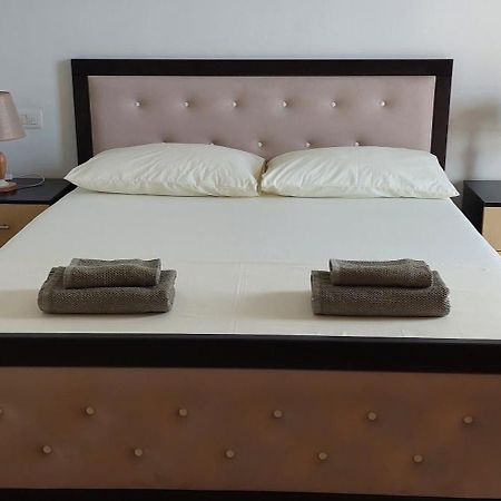 Apartment Tinka In Saranda Extérieur photo